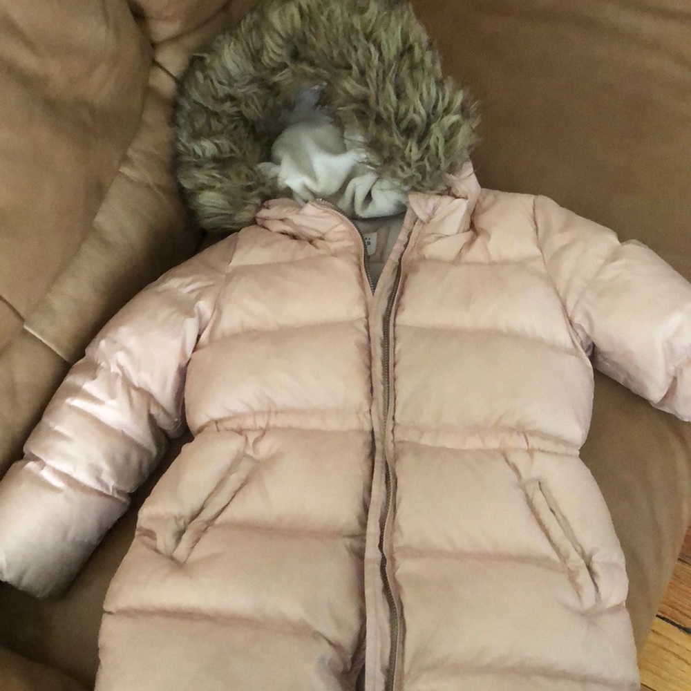 Little girl puffer coat 🧥